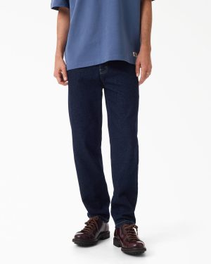 982 Slim Tapered Jeans