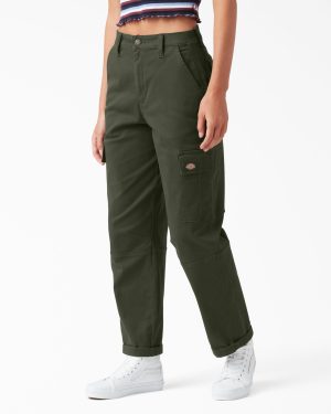 Women's Relaxed Fit Cropped Cargo Pants